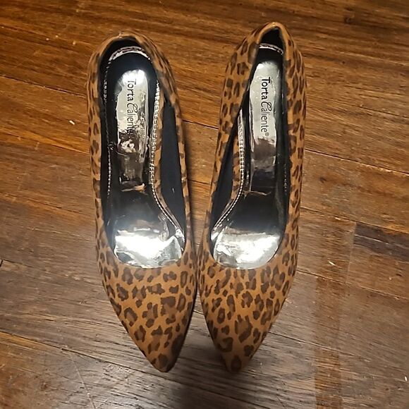 Torta Caliente leopard  shoes size  9M - Picture 1 of 5